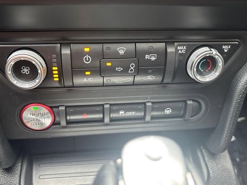 Used 2019 Ford Mustang GT RWD image 19