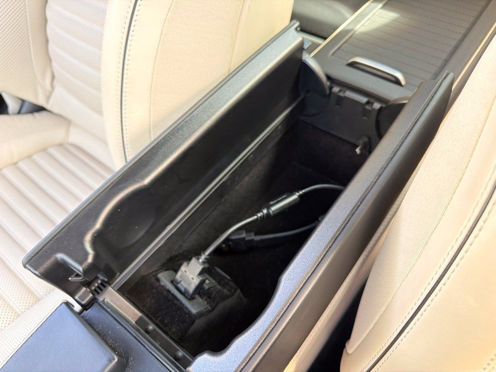 Used 2015 Mercedes-Benz SL 550 image 31