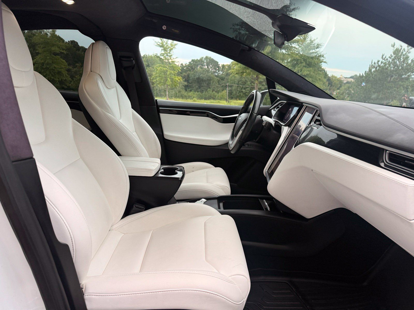 Used 2018 Tesla Model X 75D AWD/4WD image 34