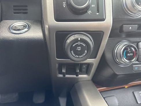 Used 2016 Ford F150 Lariat w/ Equipment Group 502A Luxury AWD/4WD image 34