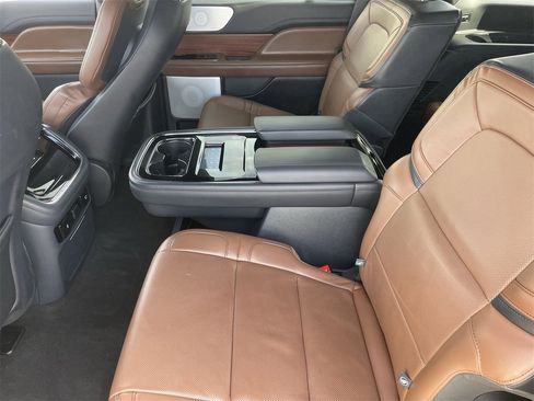 Certified 2023 Lincoln Navigator Reserve image 14