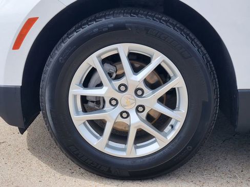 Used 2024 Chevrolet Equinox LS w/ LS Convenience Package FWD image 10