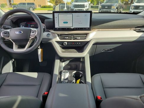 New 2026 Ford Explorer Active w/ Active Comfort Package image 11