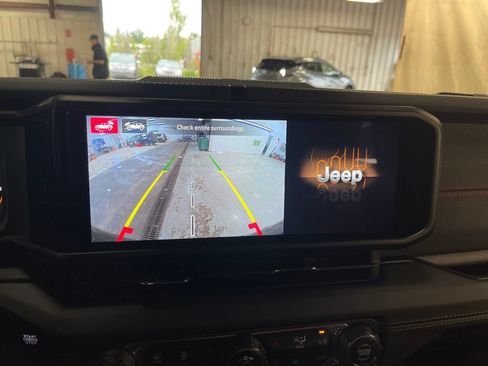 Used 2024 Jeep Wrangler Unlimited Rubicon 392 AWD/4WD image 24