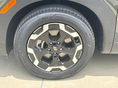 Used 2024 Hyundai Santa Fe SEL FWD image 5