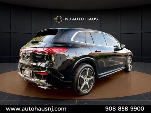 Used 2023 Mercedes-Benz EQS 580 4MATIC SUV image 12