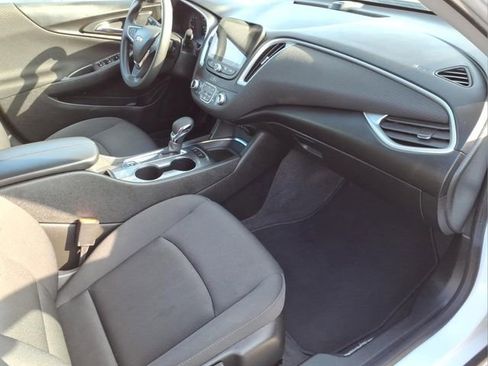 Used 2024 Chevrolet Malibu LT FWD image 19