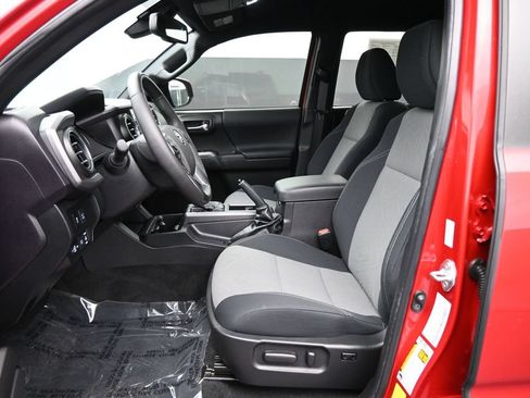 Used 2023 Toyota Tacoma TRD Sport w/ Advanced Technology Package AWD/4WD image 16