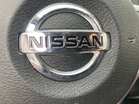 Used 2020 Nissan Rogue SV image 29