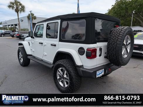Used 2022 Jeep Wrangler Unlimited Sahara w/ Cold Weather Group AWD/4WD image 5