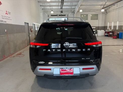 Used 2023 Nissan Pathfinder SL AWD/4WD image 4
