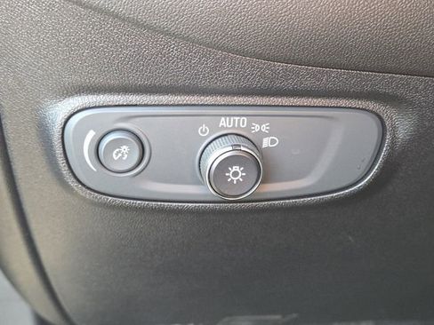 Certified 2019 Chevrolet Equinox LT image 10