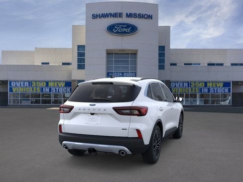 New 2026 Ford Escape SE w/ PHEV Premium Package FWD image 8