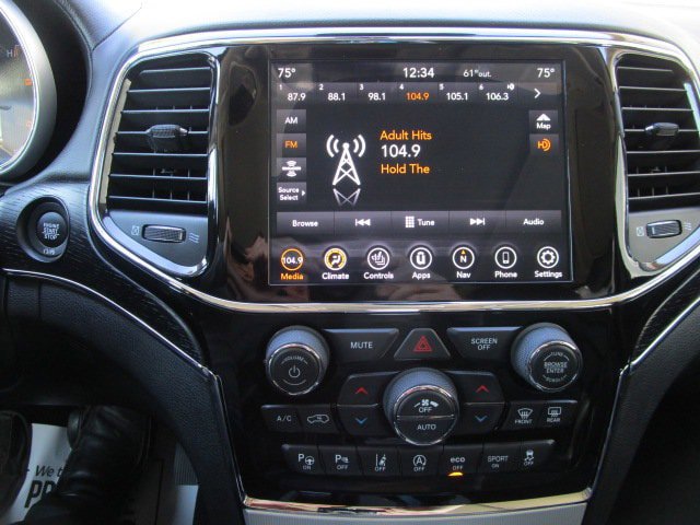 Used 2020 Jeep Grand Cherokee Summit w/ Platinum Series Group AWD/4WD image 16