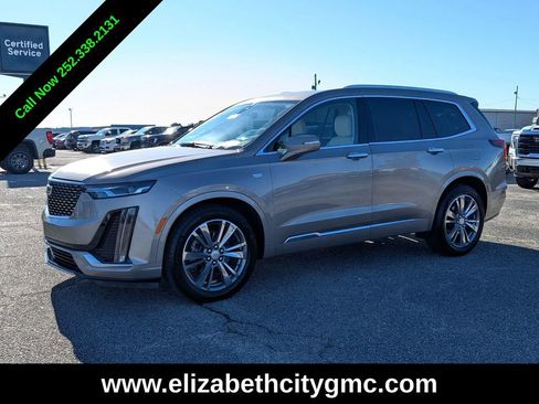 Used 2022 Cadillac XT6 Premium Luxury image 8