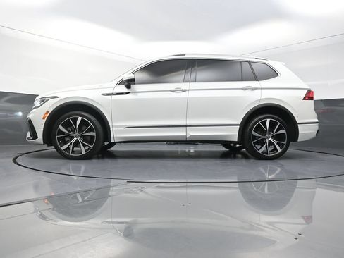 Used 2024 Volkswagen Tiguan SEL R-Line AWD/4WD image 24