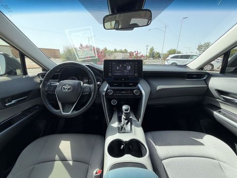 Used 2021 Toyota Venza LE w/ Carpet Mat Package (TMS) AWD/4WD image 22