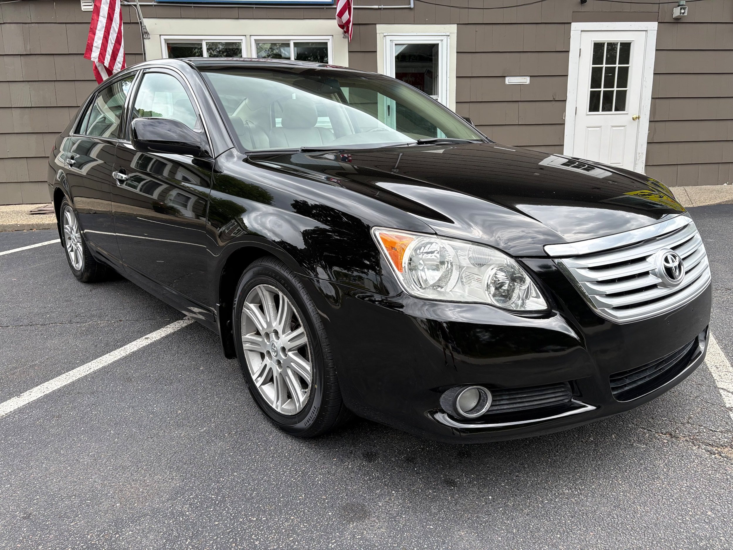 Used 2008 Toyota Avalon Limited FWD image 3