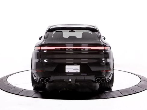 Certified 2026 Porsche Cayenne Coupe AWD/4WD image 6