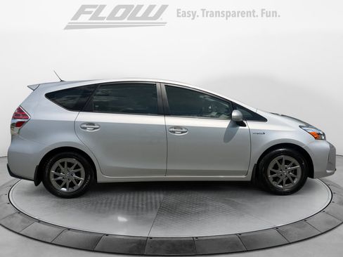 Certified 2017 Toyota Prius V Three FWD image 10