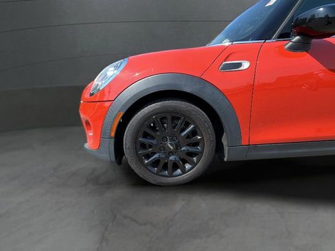 Used 2020 MINI Cooper 4-Door Hardtop w/ Storage Package FWD image 30