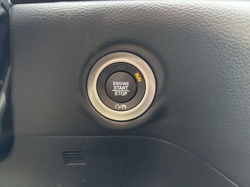 New 2026 Chrysler Voyager LX FWD image 12
