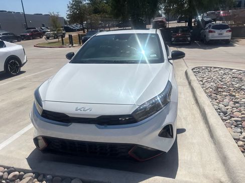 Used 2022 Kia Forte GT FWD image 2