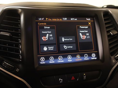 Used 2021 Jeep Cherokee Latitude Lux 80th Anniv w/ Quick Order Package 2YU 80th FWD image 7