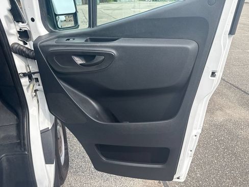 Used 2019 Mercedes-Benz Sprinter 170 image 20