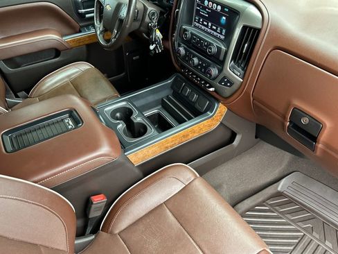 Used 2019 Chevrolet Silverado 2500 High Country w/ Duramax Plus Package AWD/4WD image 15