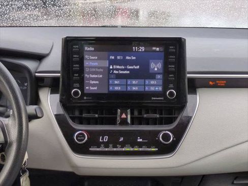 Certified 2022 Toyota Corolla LE FWD image 17