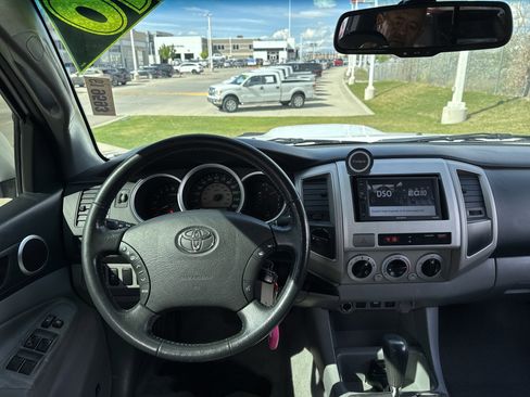 Used 2010 Toyota Tacoma 4x4 Double Cab image 16