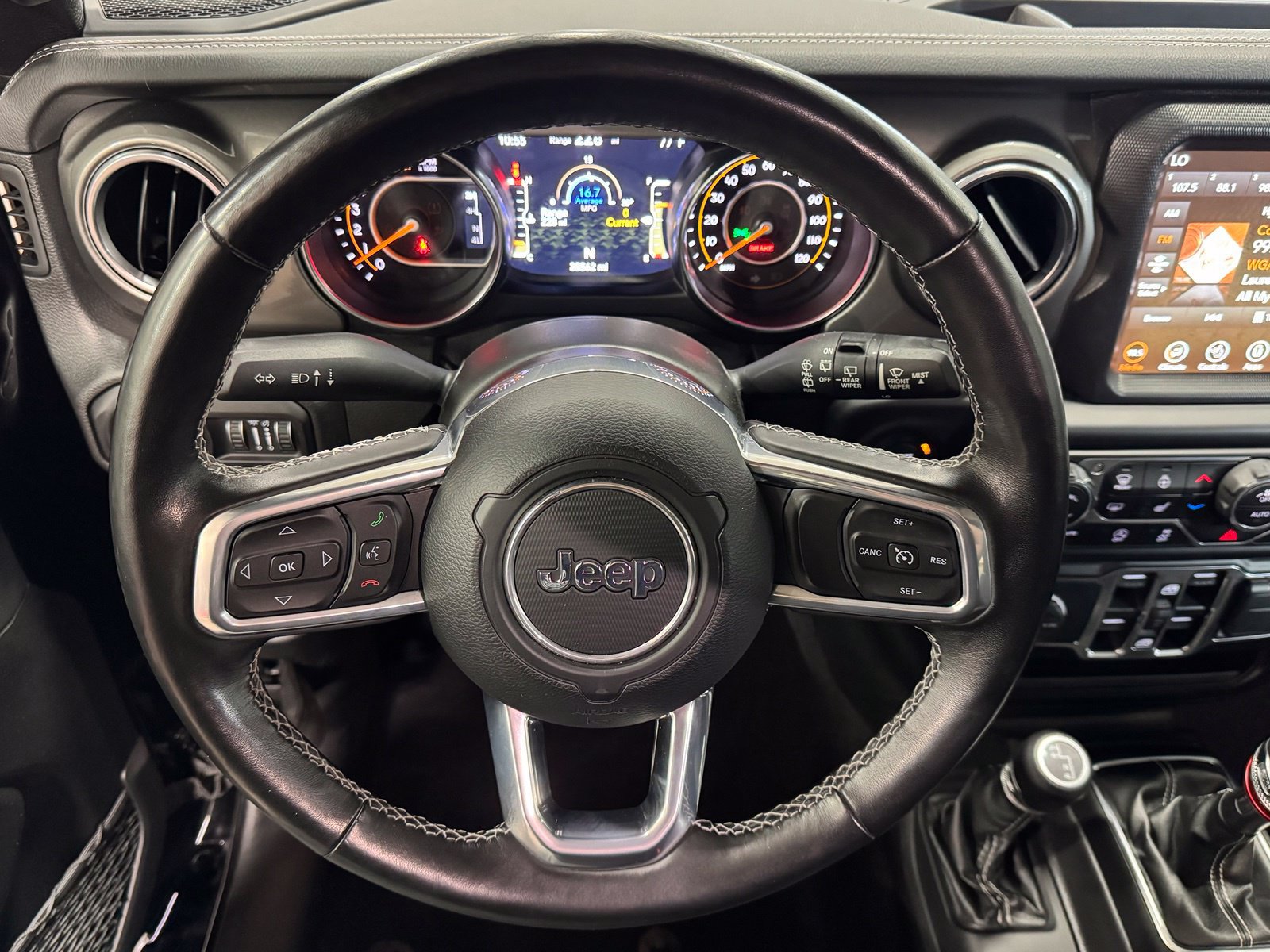 Used 2021 Jeep Wrangler Unlimited Sahara w/ Uconnect 4C Nav & Sound Group AWD/4WD image 20