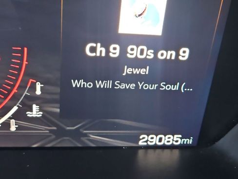 Used 2024 GMC Canyon AT4 w/ Technology Package image 16