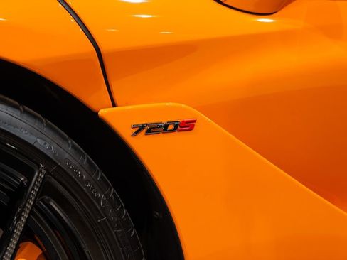 Used 2018 McLaren 720S RWD image 12