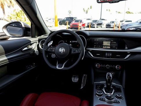 New 2025 Alfa Romeo Stelvio Sprint image 33