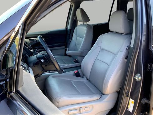 Used 2020 Honda Pilot Elite image 8