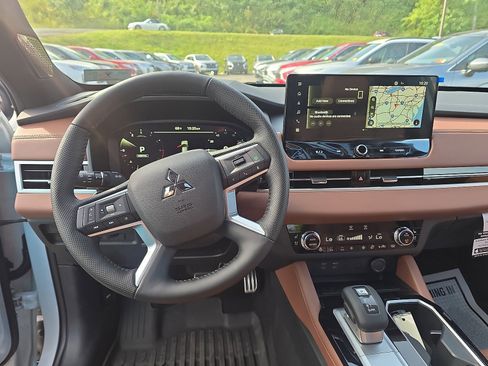 New 2025 Mitsubishi Outlander SEL AWD/4WD image 15