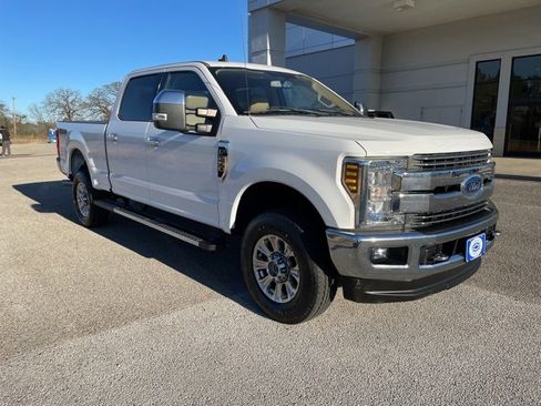 Used 2019 Ford F250 Lariat w/ Chrome Package image 7