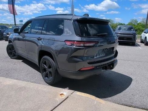 Certified 2023 Jeep Grand Cherokee L Laredo AWD/4WD image 30