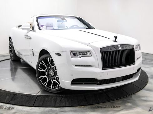 Used 2017 Rolls-Royce Dawn RWD image 31