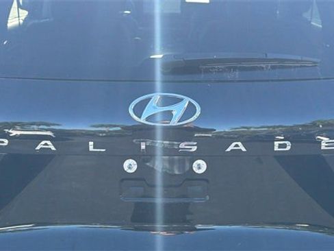 Certified 2024 Hyundai Palisade SEL w/ Premium Package FWD image 9