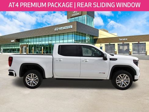 Used 2024 GMC Sierra 1500 AT4 w/ AT4 Premium Package AWD/4WD image 4