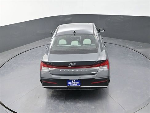 New 2026 Hyundai Elantra Limited image 29