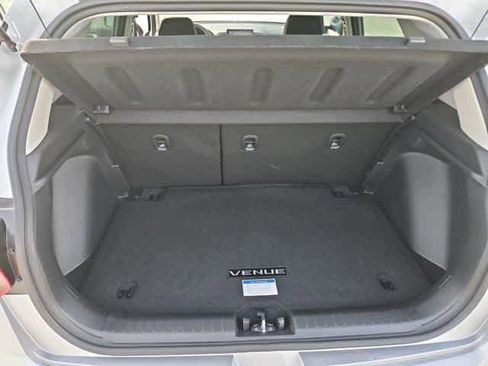 New 2026 Hyundai Venue SE image 31