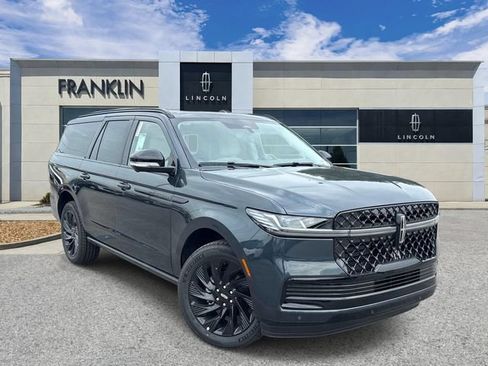 New 2026 Lincoln Navigator L Reserve w/ Jet Appearance Package AWD/4WD image 1