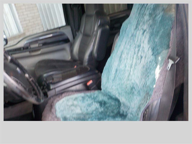 Used 2003 Ford F350 XLT AWD/4WD image 2