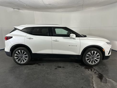 Used 2022 Chevrolet Blazer Premier FWD image 9