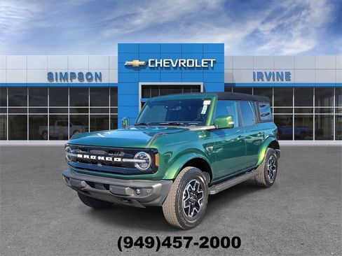 Used 2023 Ford Bronco Outer Banks image 4