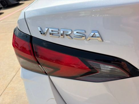 Used 2024 Nissan Versa SV FWD image 10